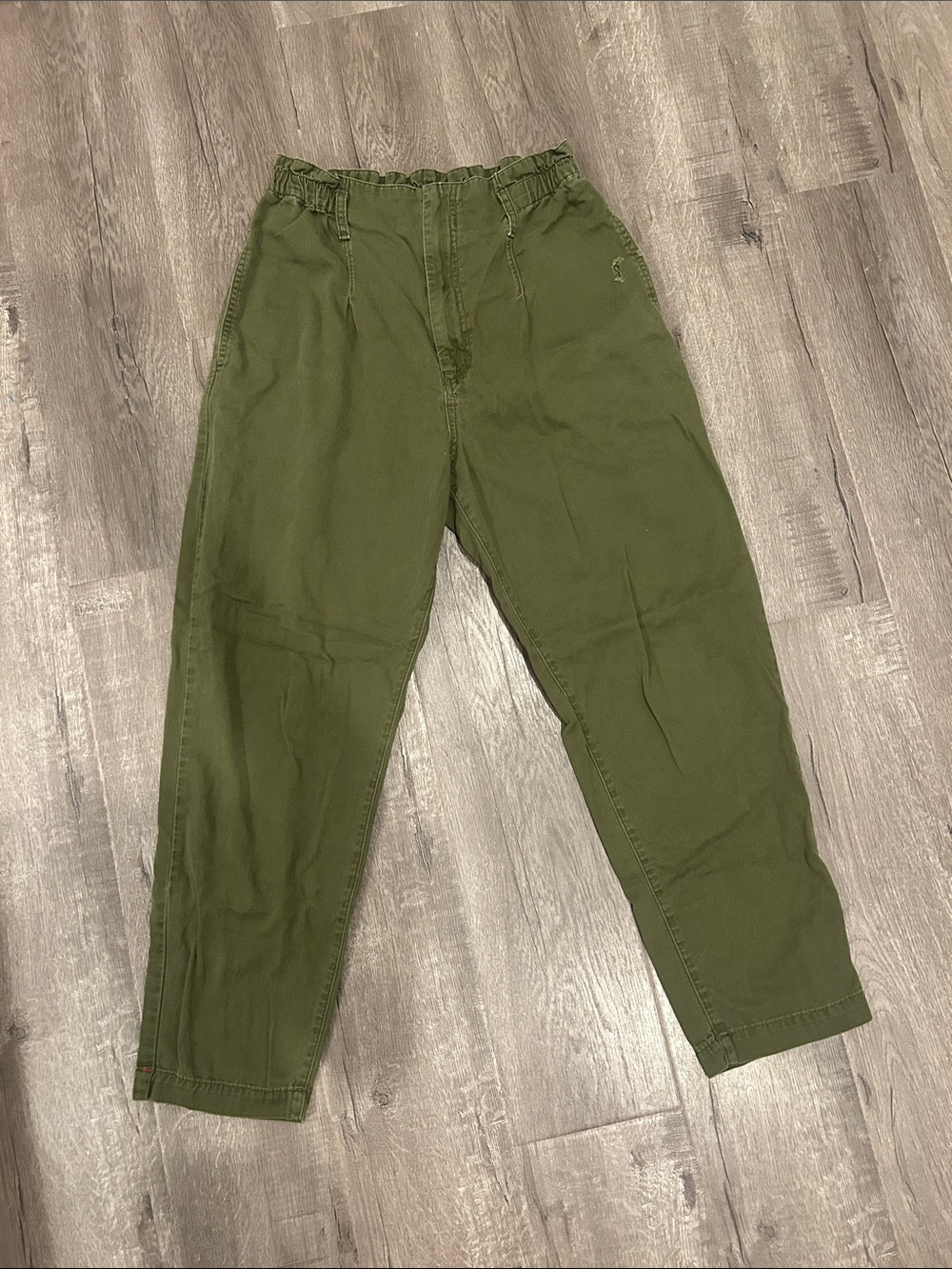 XiRENA Olive Green High-Waist Relaxed Trousers